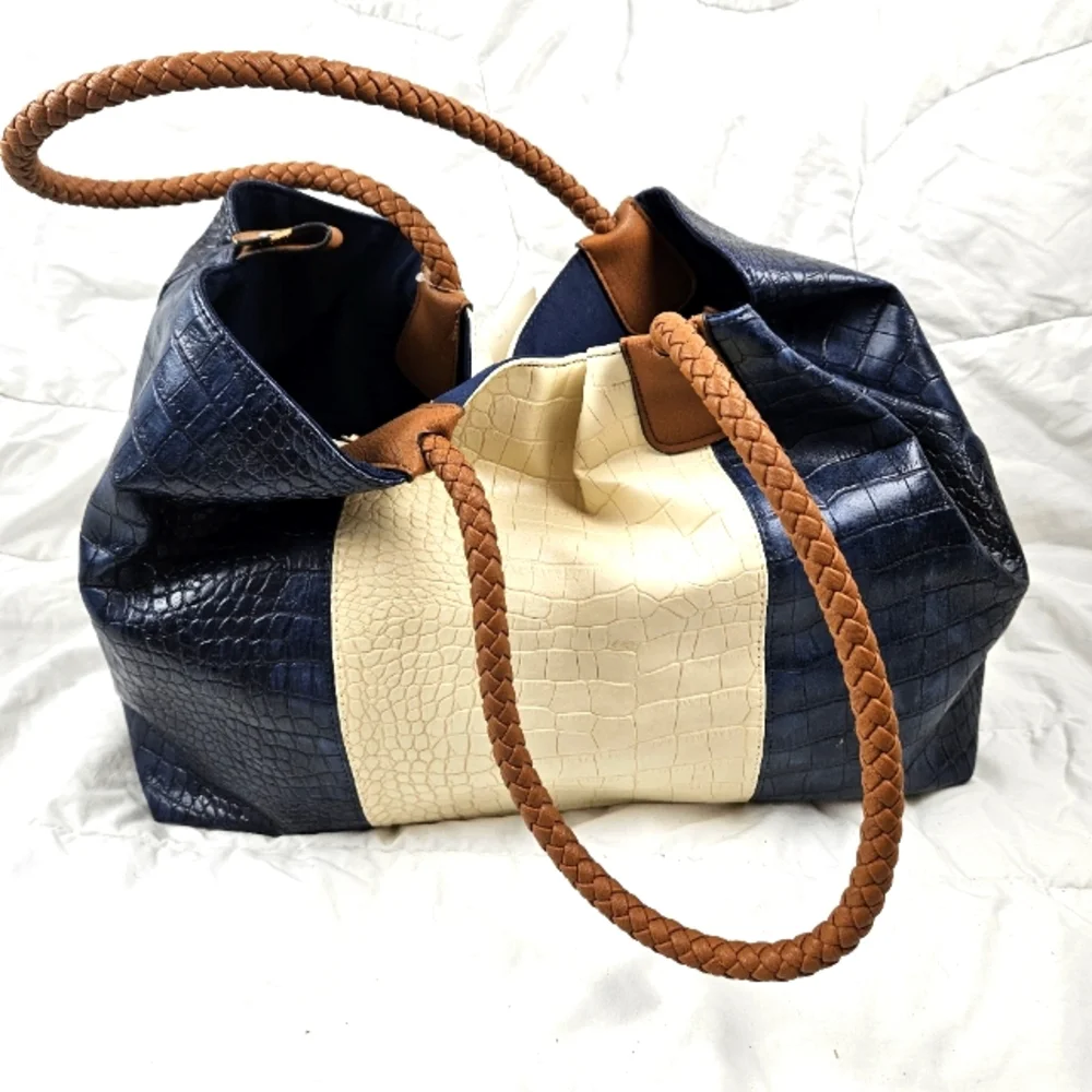 Faux leather tote bag - Picture 5 of 9